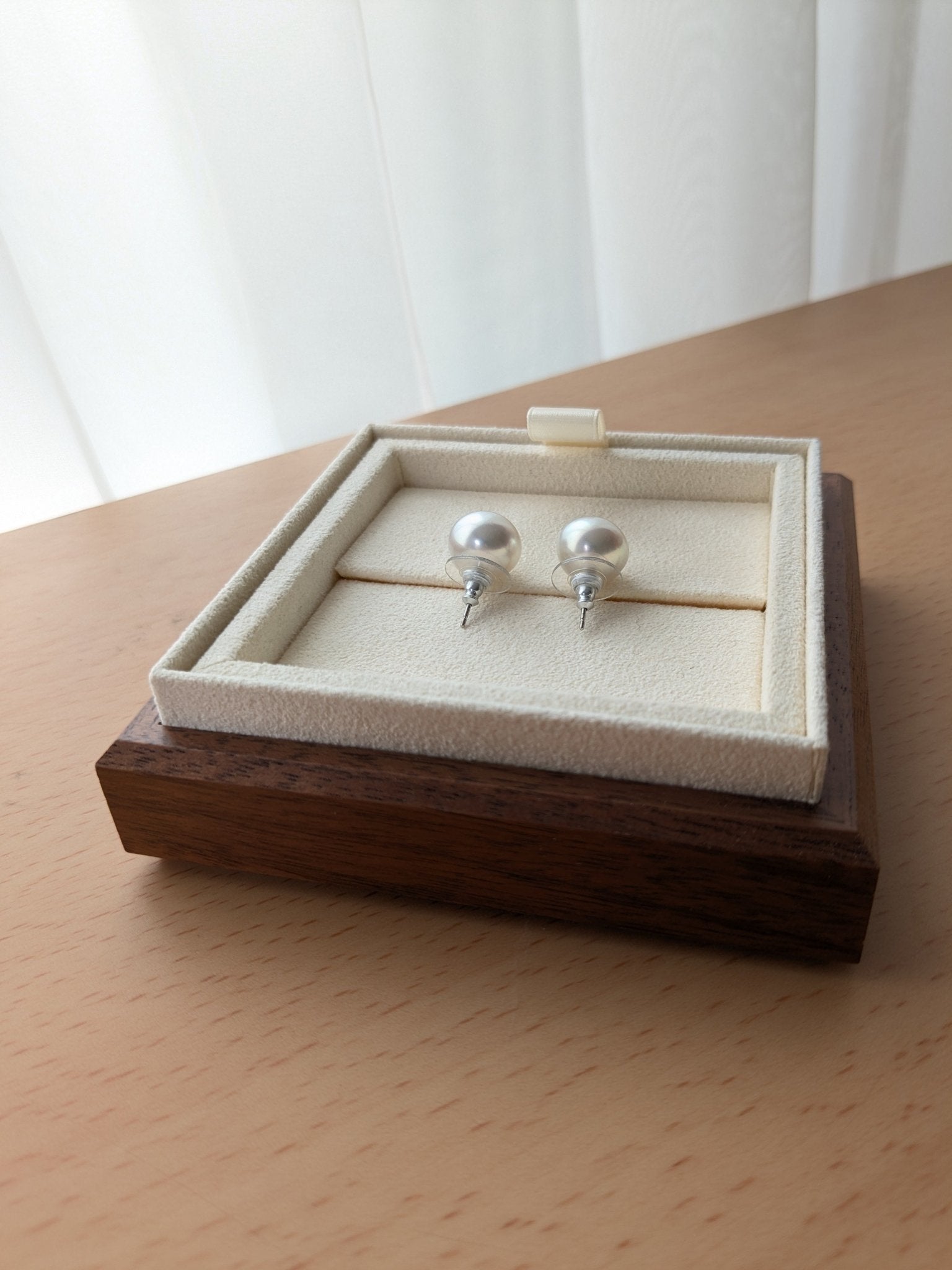 Silver Glow South Sea Pearl Pierce - Himekobo